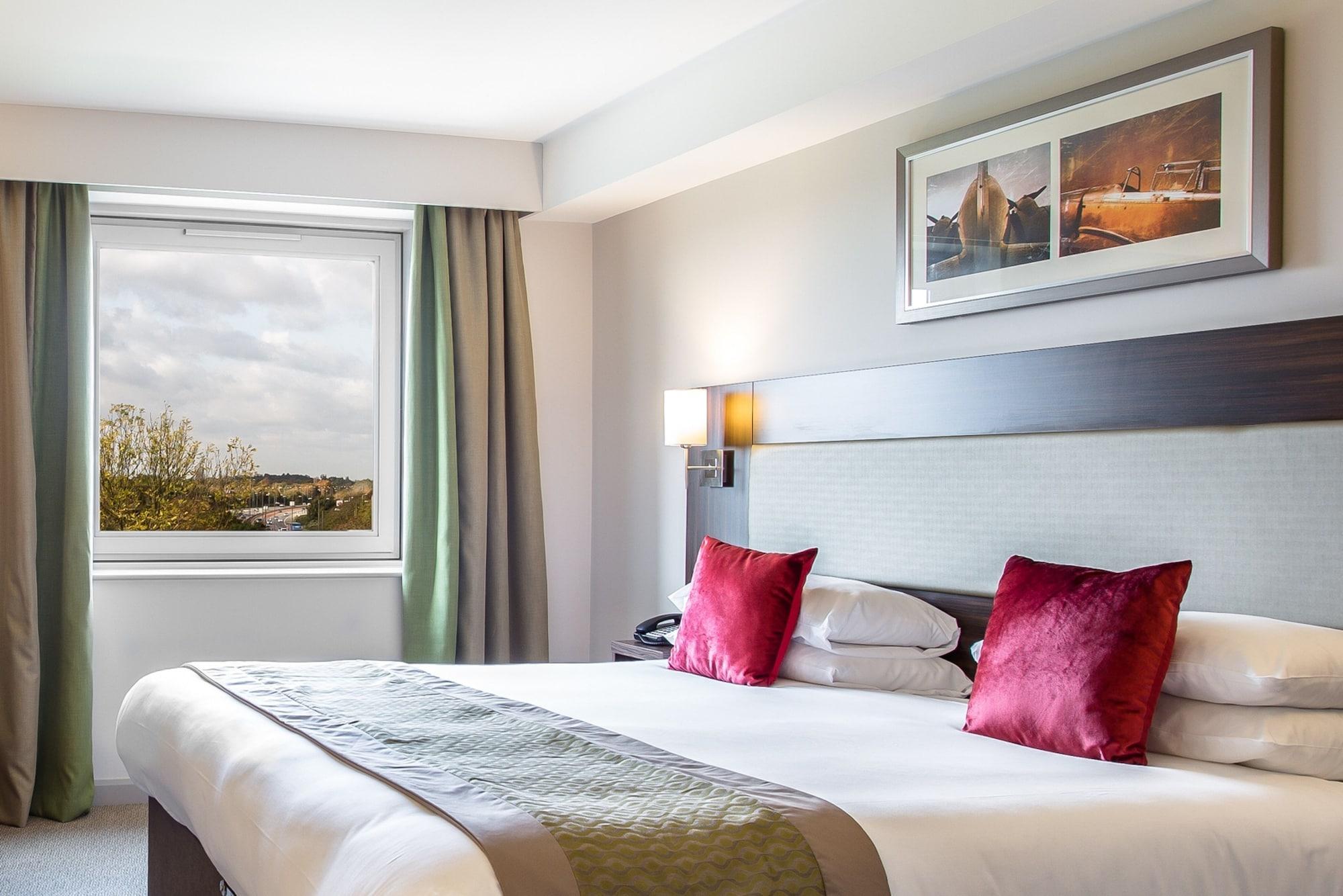 Heston Hyde Hotel Hounslow Exterior foto