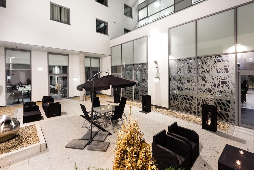 Heston Hyde Hotel Hounslow Exterior foto