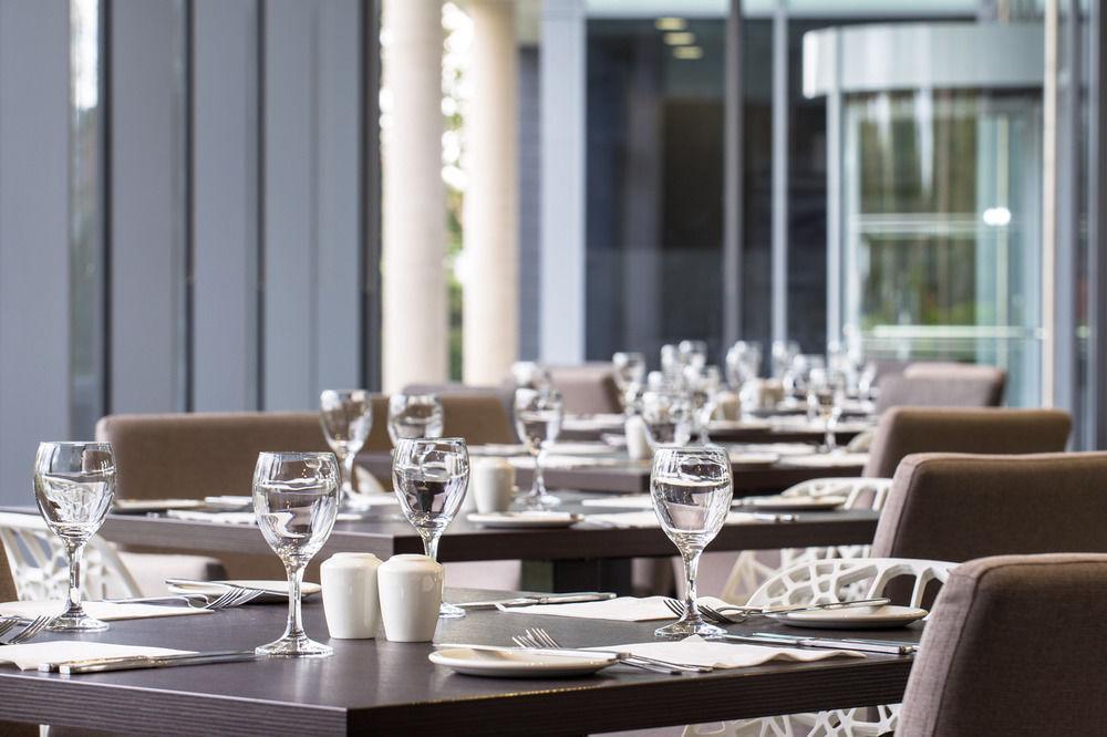 Heston Hyde Hotel Hounslow Exterior foto