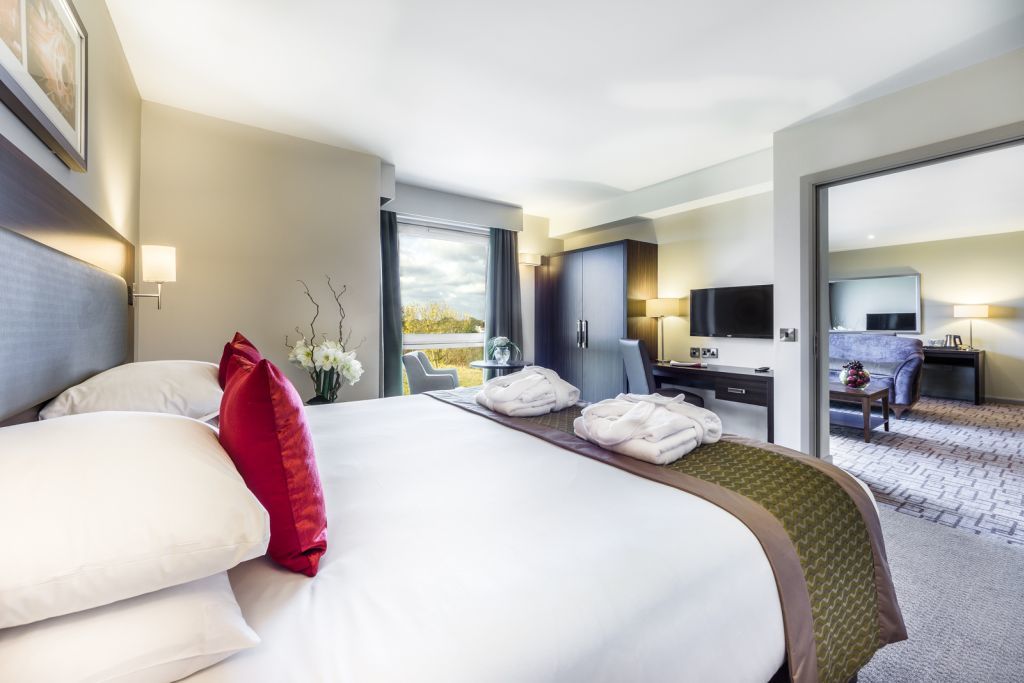 Heston Hyde Hotel Hounslow Exterior foto